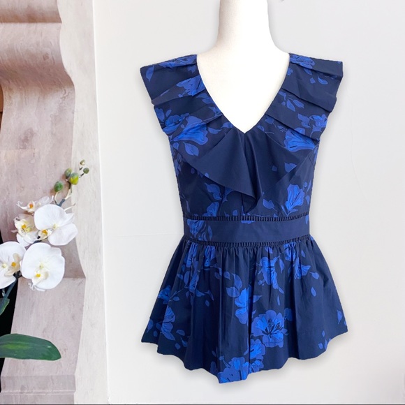 kate spade Tops - Kate Spade New York Blue Hibiscus Ruffle Neck Sleeveless Cotton Blouse Size 4